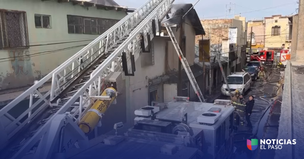 Una bodega y su interior se incendian en Ciudad Juárez