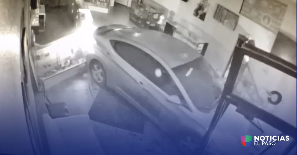 Autoridades arrestan a menores por robo a tienda de cigarros eléctricos