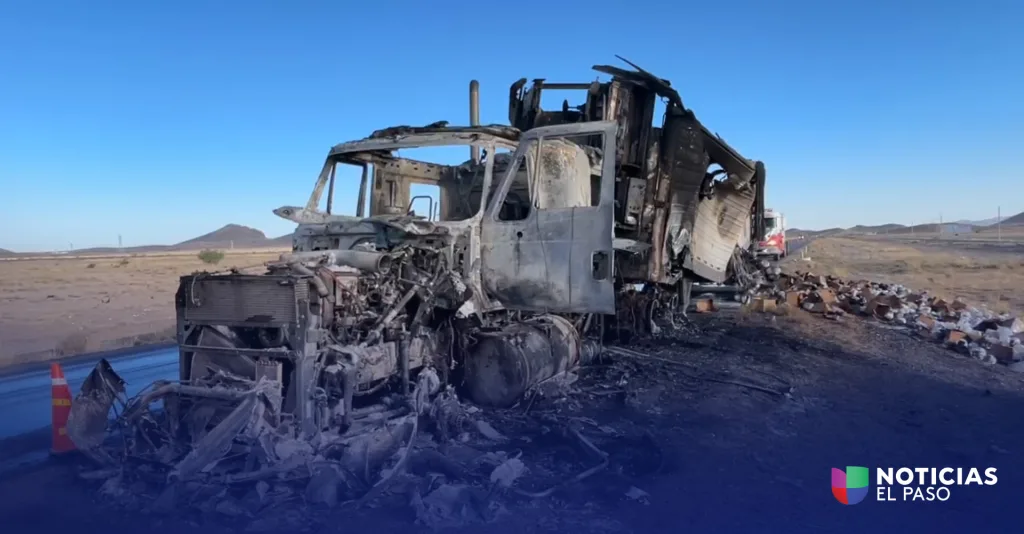 Un tractocamión se incendia en la carretera Chihuahua–Ciudad Juárez