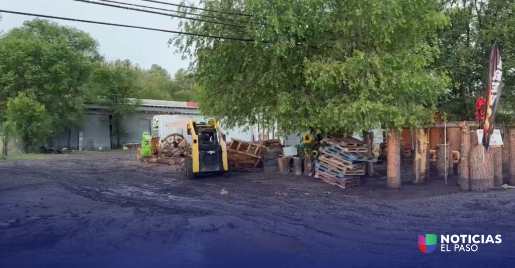 Estragos tras caída de 4 centímetros de lluvia en Ruidoso