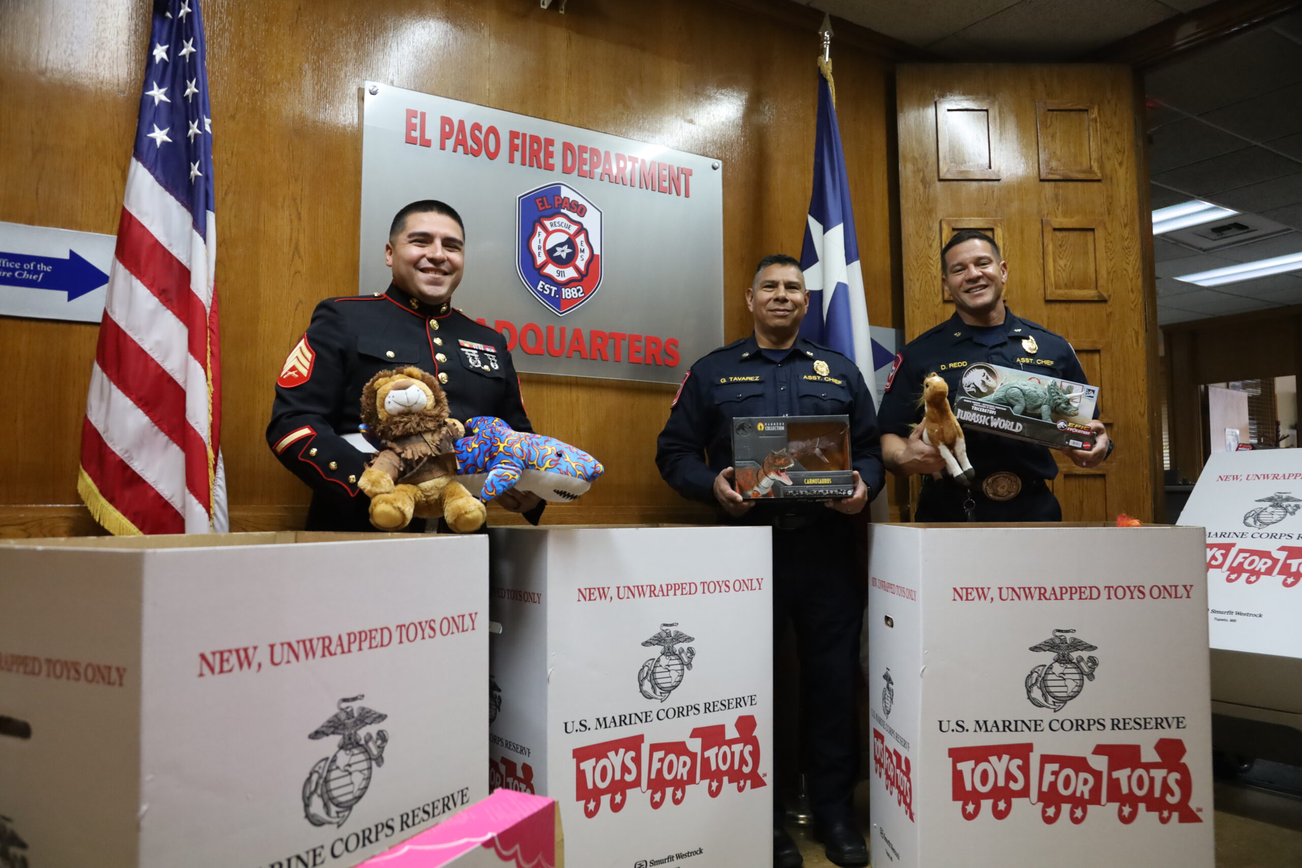 El Paso se Une a la Campaña Toys for Tots 2025 para Llevar Alegría a Niños Necesitados