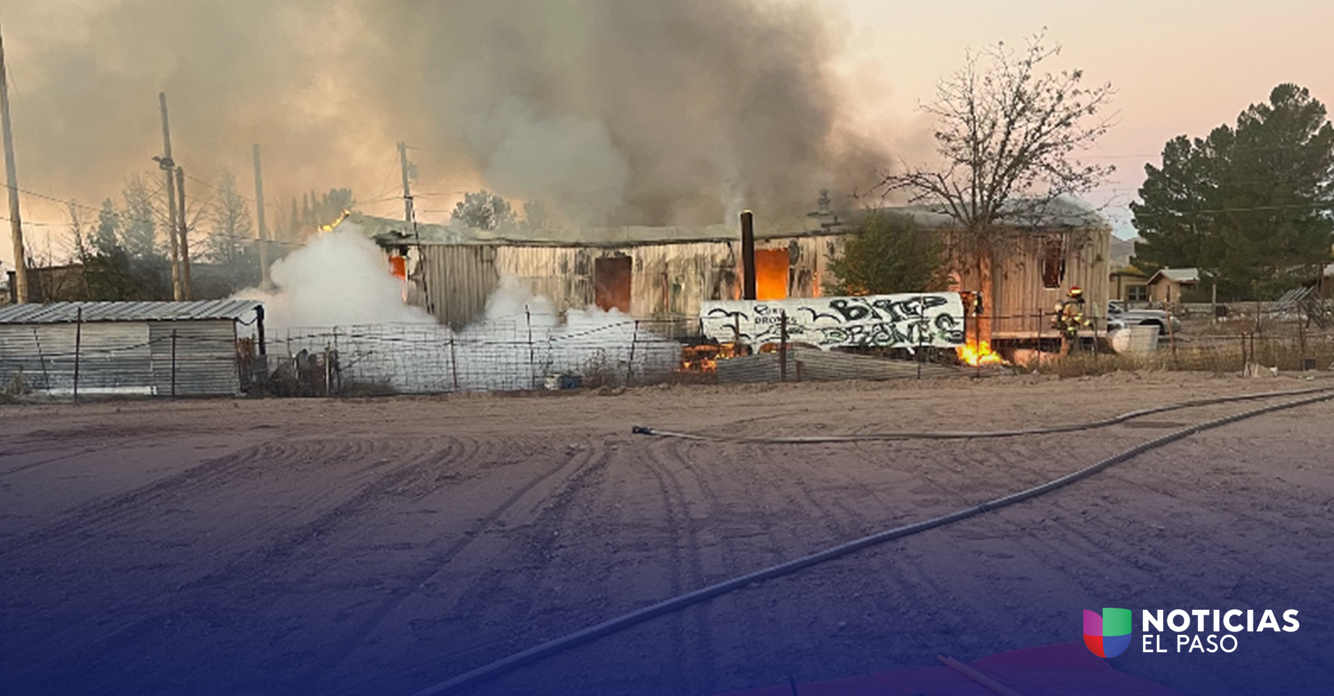 Bomberos de Doña Ana Controlan Incendio en Vivienda de Las Cruces