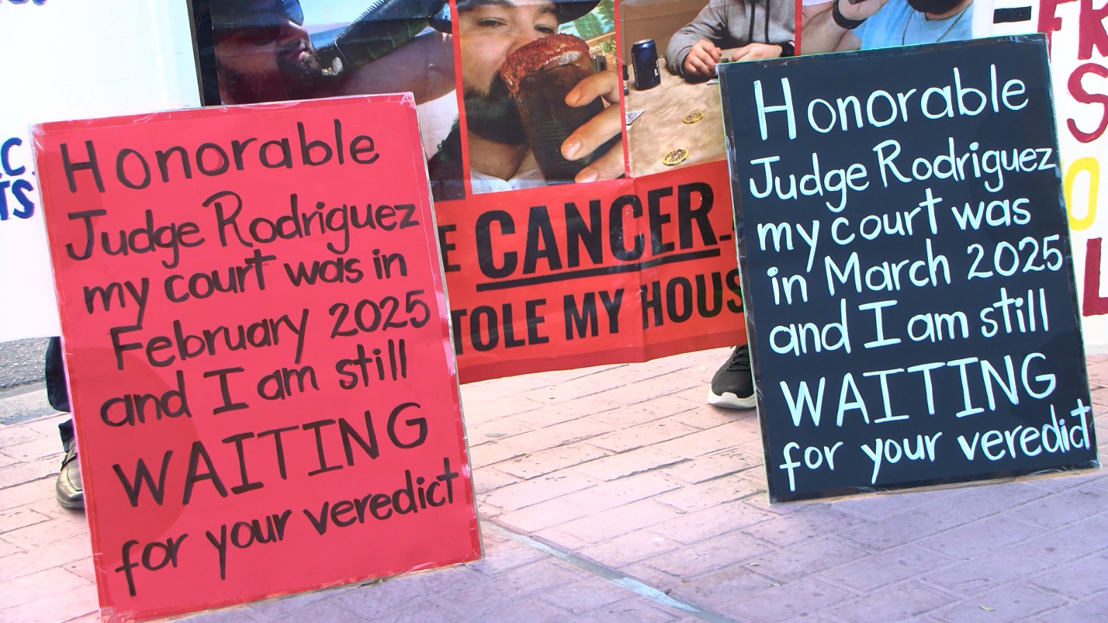 Víctimas de fraude inmobiliario protestan en la corte del condado exigiendo justicia