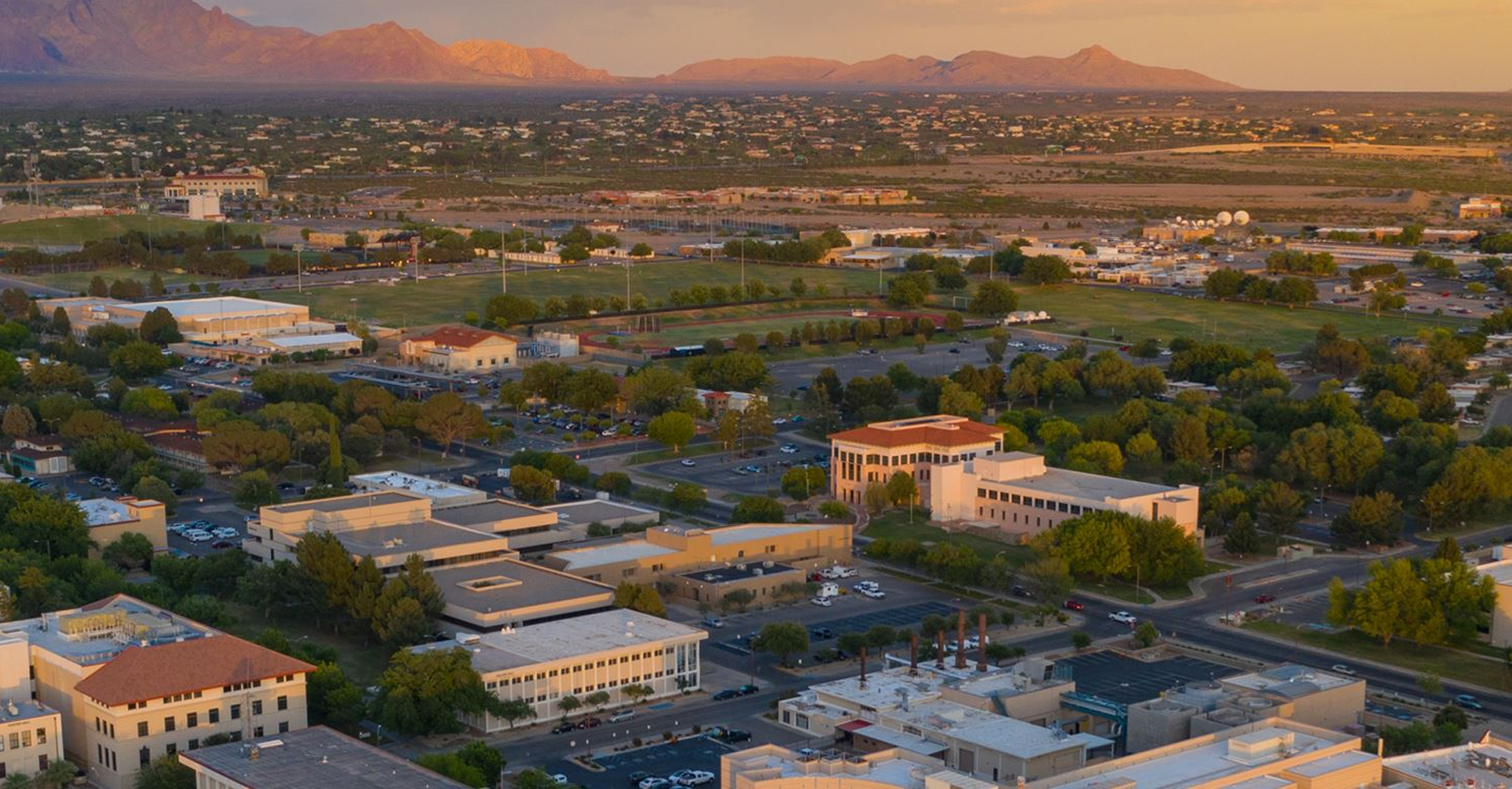NMSU Aconseja a Estudiantes con Visa de Estudiante a No Salir de EE. UU. Amid Incertidumbre Migratoria