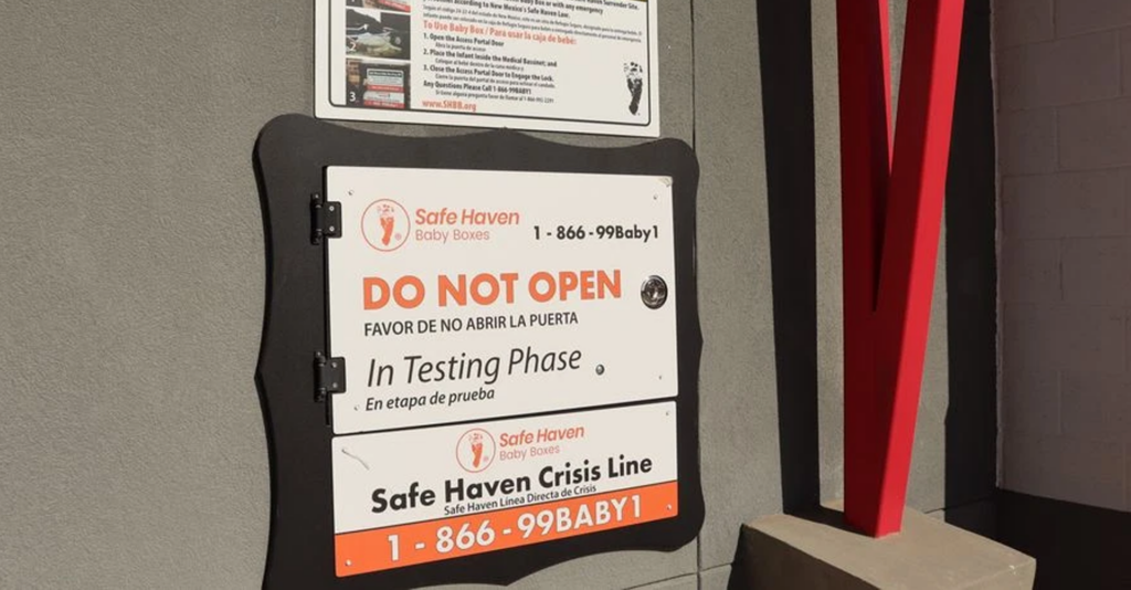 The current image has no alternative text. The file name is: SAFE-HEAVEN-BOX-BEBE-ANTHONY-NM.png