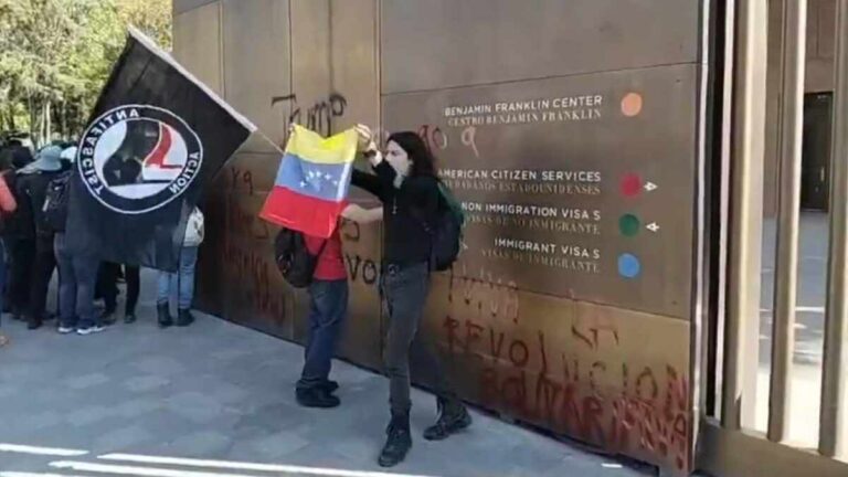 Tensión Internacional: Atacan la Embajada de Estados Unidos en México tras la Captura de Nicolás Maduro