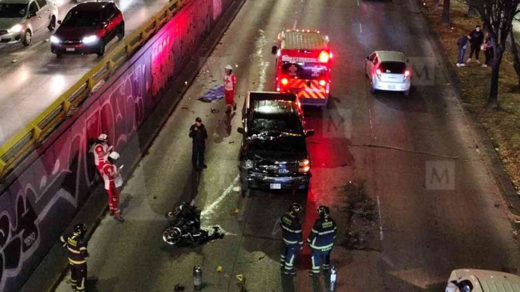 Motociclista muere en choque con camioneta en Circuito Interior, CdMx