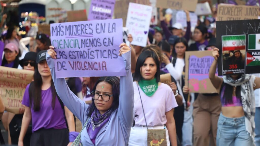 Marcha 8M en Puebla: Lucha por los derechos de las mujeres y contra la ...