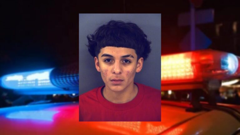 Oficial fuera de servicio arresta a adolescente de 17 años tras robo y forcejeo en El Paso