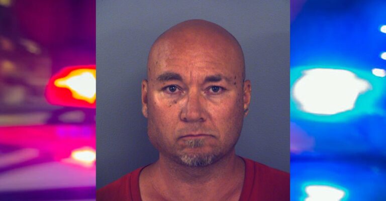 Detienen a sospechoso tras presuntas amenazas con cuchillo a familias en centro comercial de El Paso