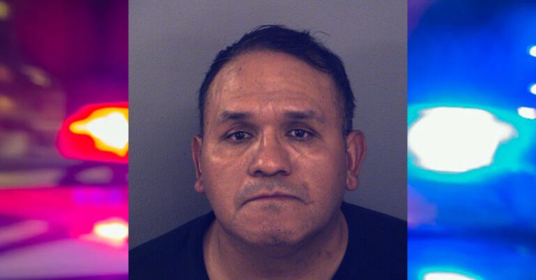 Hombre enfrenta cuatro cargos tras colocar cámara oculta en un baño de El Paso
