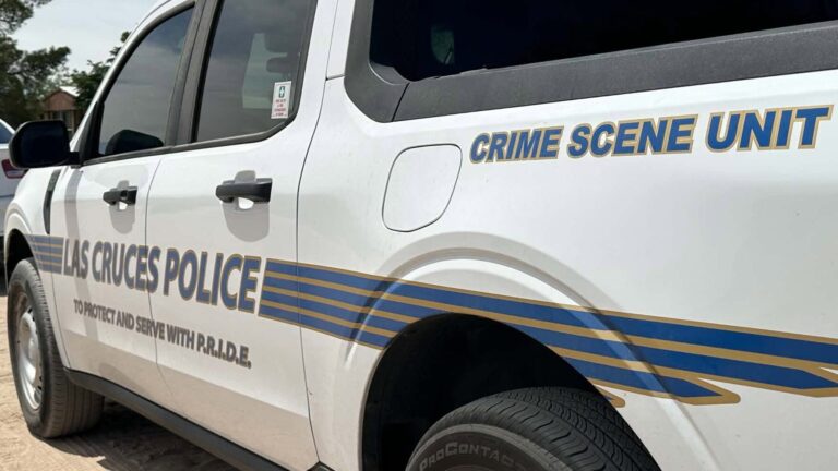 Investigan tiroteo en Las Cruces: una mujer muere y un hombre resulta herido