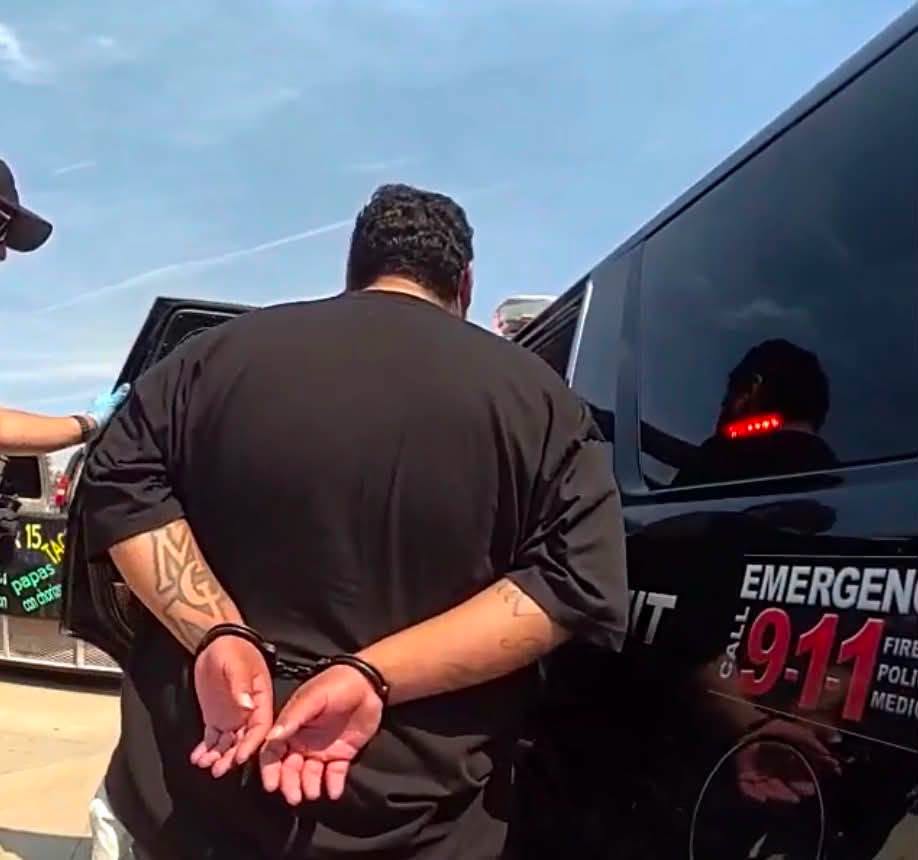 Dos detenidos tras robo a mano armada; recuperan dinero y un revólver en Salinas