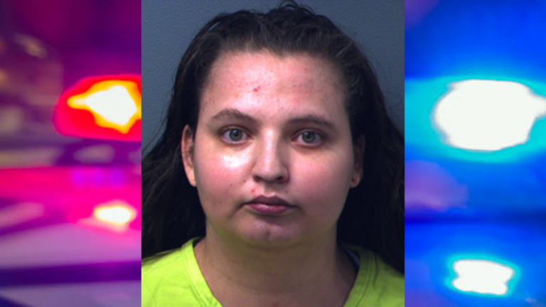 Sospechosa de homicidio capital es detenida y trasladada a El Paso